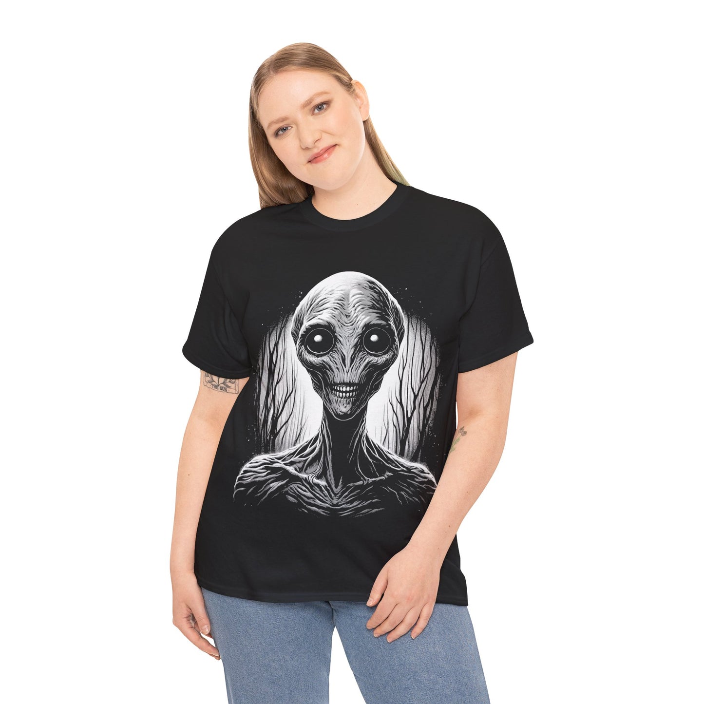 Eerie Alien | T-Shirt